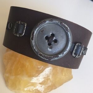 $49 SALE Handmade Antiqued Button Brown Leather Cuff Bracelet 7.75” Unisex Suede